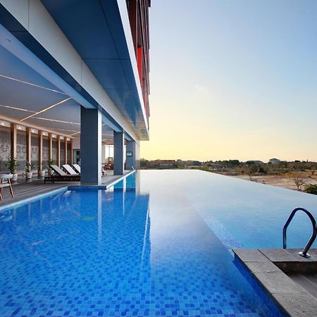 Hotel Harper Kupang By Aston Exterior foto